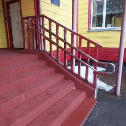 Опорные поручни